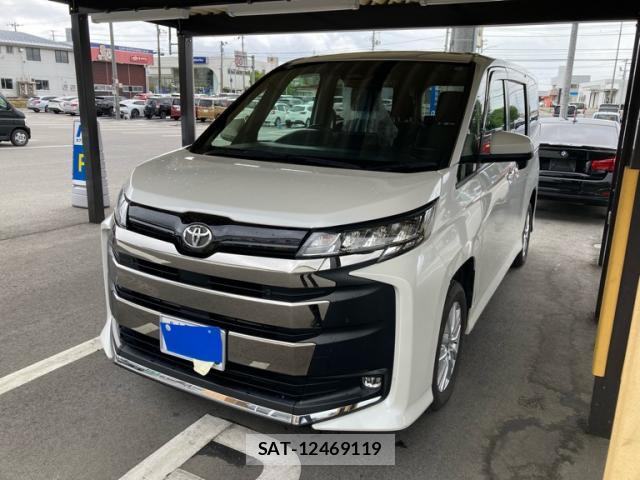 Toyota NOAH 2023-01 8219867-1