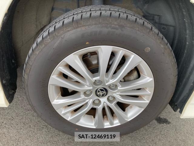 Toyota NOAH 2023-01 8219867-6