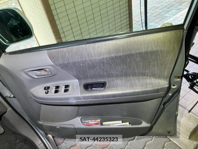 Toyota NOAH 2002-06 8220024-14