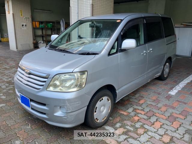 Toyota NOAH 2002-06 8220024-2
