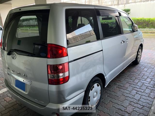 Toyota NOAH 2002-06 8220024-4
