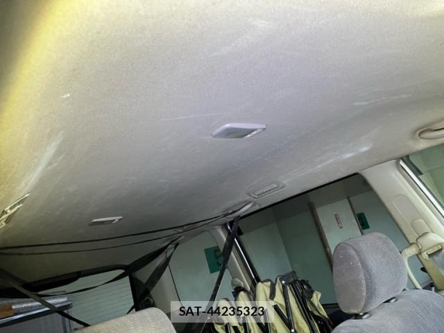 Toyota NOAH 2002-06 8220024-7