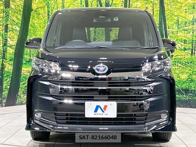 Toyota NOAH 2024-12 8220282-14