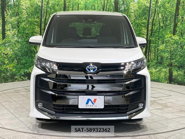 Toyota NOAH 2023-08 8220325-14
