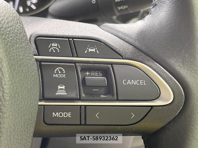 Toyota NOAH 2023-08 8220325-4