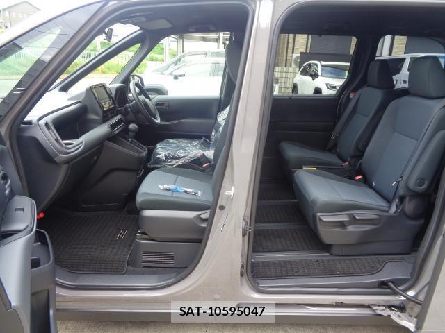 Toyota NOAH 2026-05 8220519-5