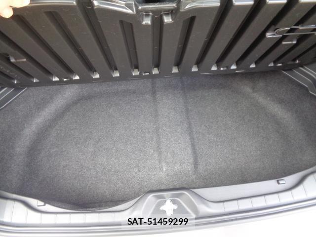 Toyota NOAH 2026-06 8220521-12