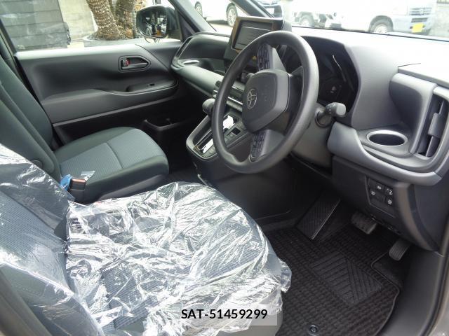 Toyota NOAH 2026-06 8220521-3