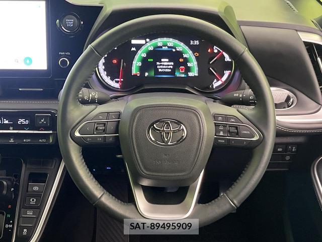 Toyota NOAH 2025-02 8220632-11