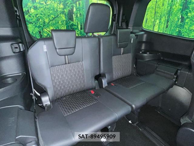 Toyota NOAH 2025-02 8220632-9