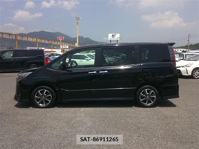 Toyota NOAH 2019-09 8220718-2