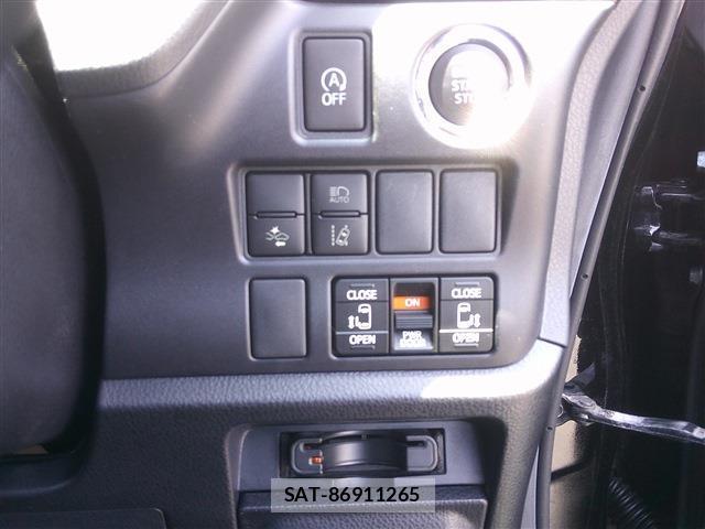 Toyota NOAH 2019-09 8220718-9