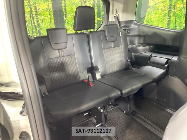 Toyota NOAH 2022-10 8220757-9