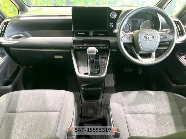 Toyota NOAH 2023-07 8220861-1