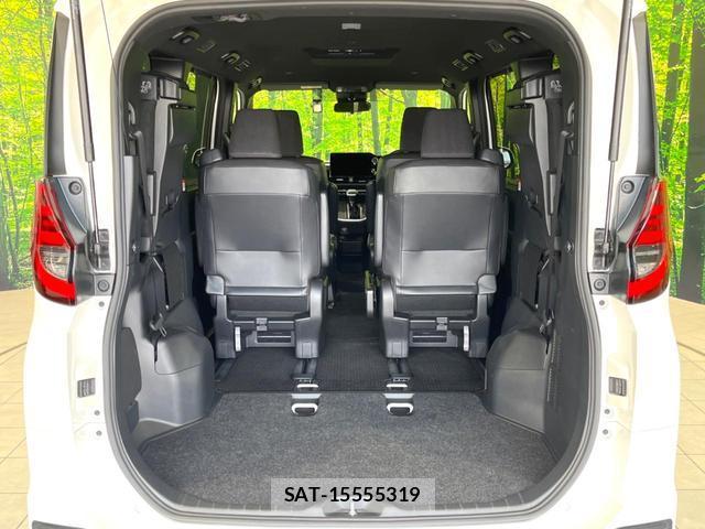 Toyota NOAH 2023-07 8220861-10