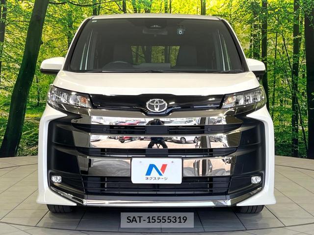 Toyota NOAH 2023-07 8220861-14