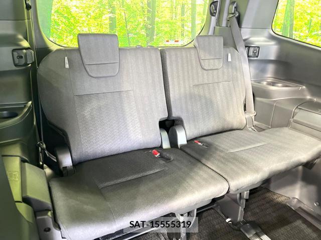 Toyota NOAH 2023-07 8220861-9