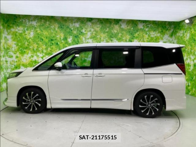 Toyota NOAH 2023-09 8221561-1
