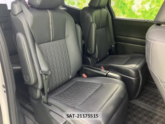 Toyota NOAH 2023-09 8221561-5