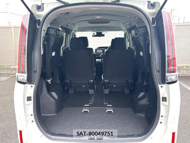 Toyota NOAH 2020-03 8221572-10