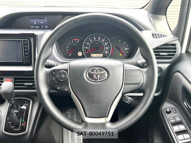 Toyota NOAH 2020-03 8221572-11
