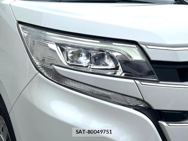 Toyota NOAH 2020-03 8221572-12