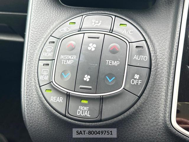 Toyota NOAH 2020-03 8221572-5