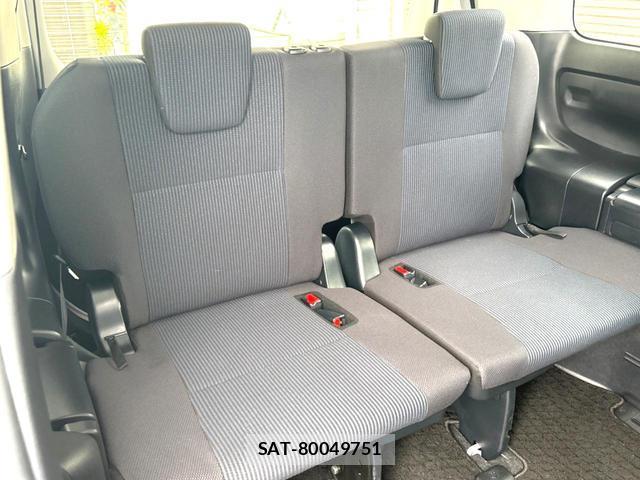Toyota NOAH 2020-03 8221572-9