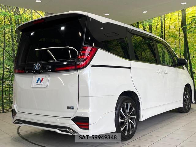 Toyota NOAH 2022-11 8221691-16