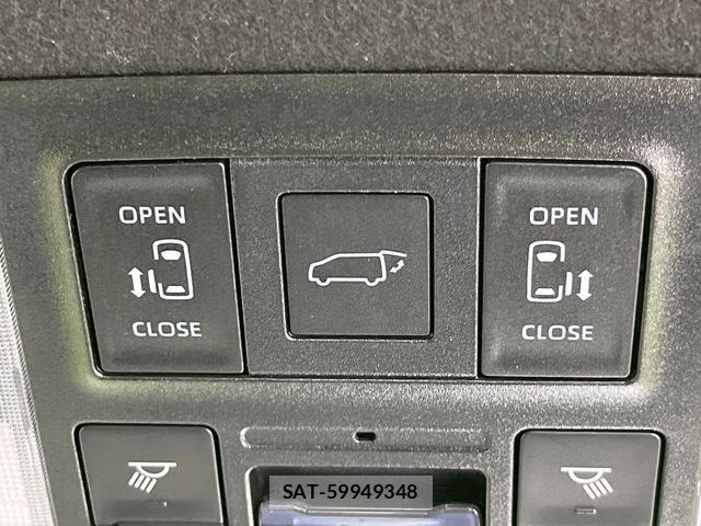 Toyota NOAH 2022-11 8221691-5