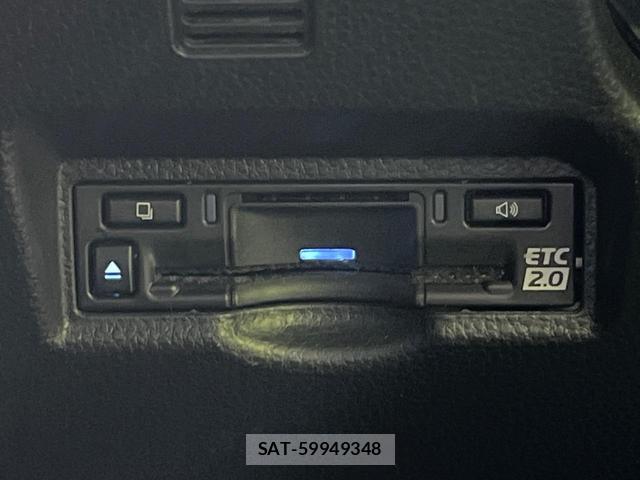 Toyota NOAH 2022-11 8221691-6