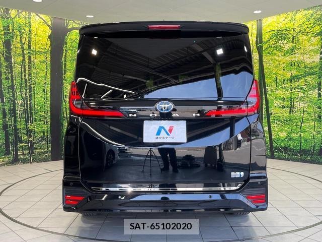 Toyota NOAH 2022-10 8221694-14
