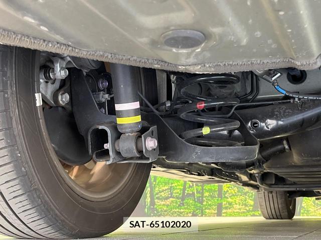 Toyota NOAH 2022-10 8221694-18
