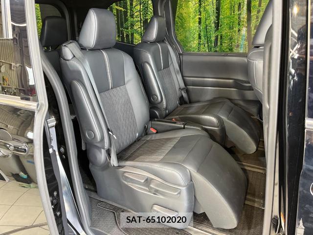 Toyota NOAH 2022-10 8221694-8