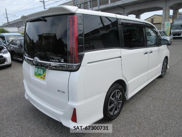 Toyota NOAH 2021-01 8221738-7