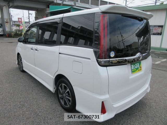 Toyota NOAH 2021-01 8221738-8