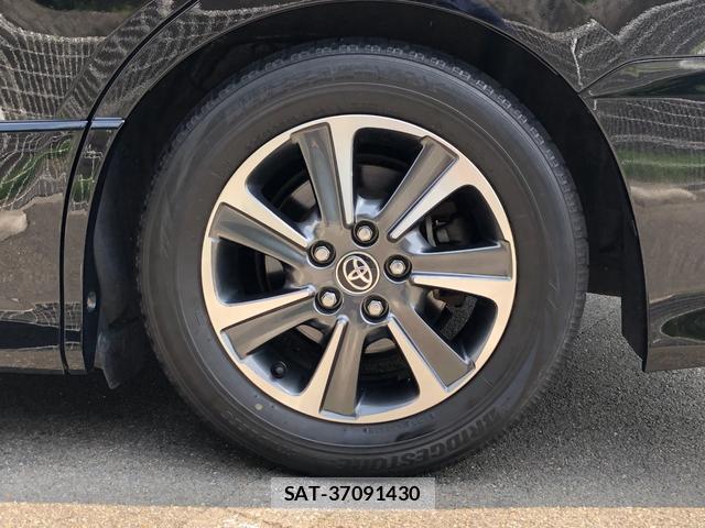 Toyota NOAH 2019-03 8221831-19