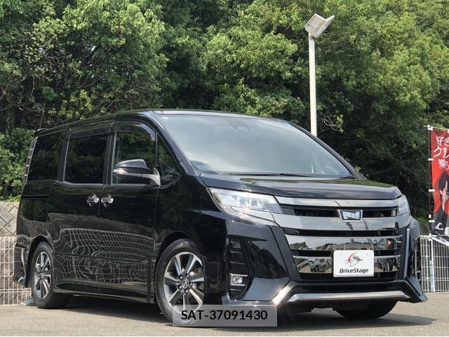 Toyota NOAH 2019-03 8221831-2