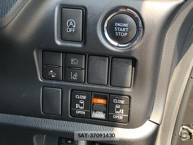 Toyota NOAH 2019-03 8221831-6