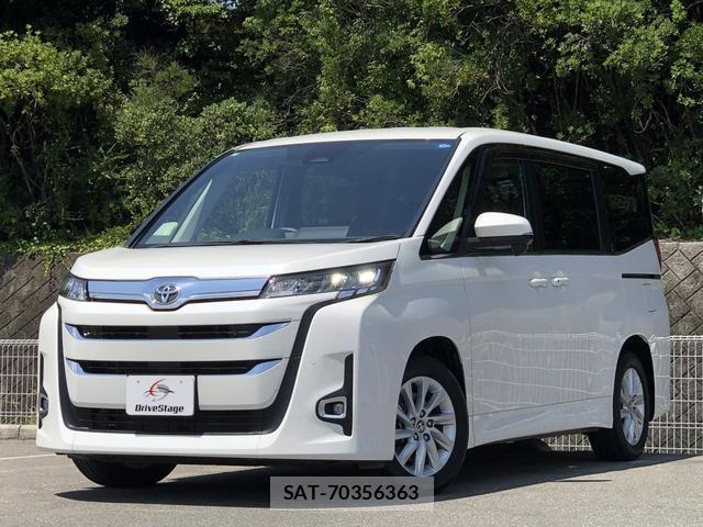 Toyota NOAH 2023-03 8221834-0