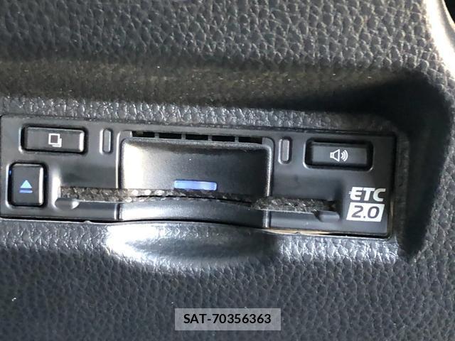 Toyota NOAH 2023-03 8221834-12