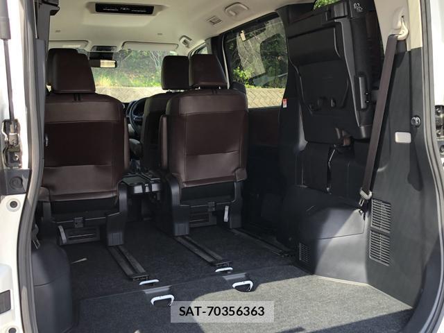 Toyota NOAH 2023-03 8221834-14