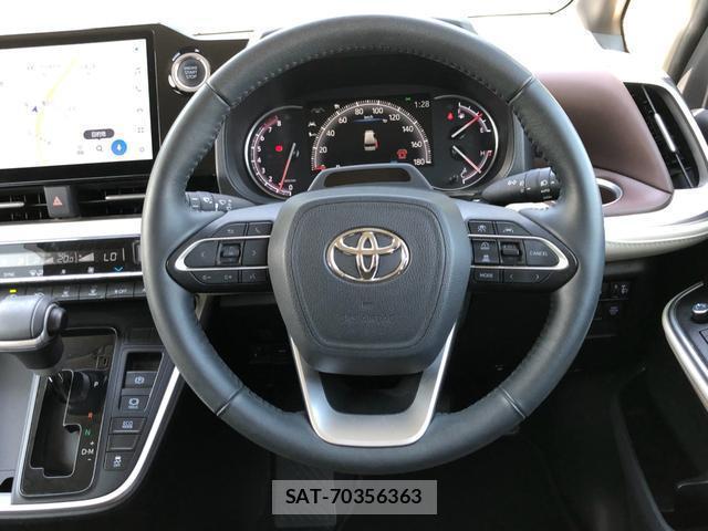 Toyota NOAH 2023-03 8221834-15