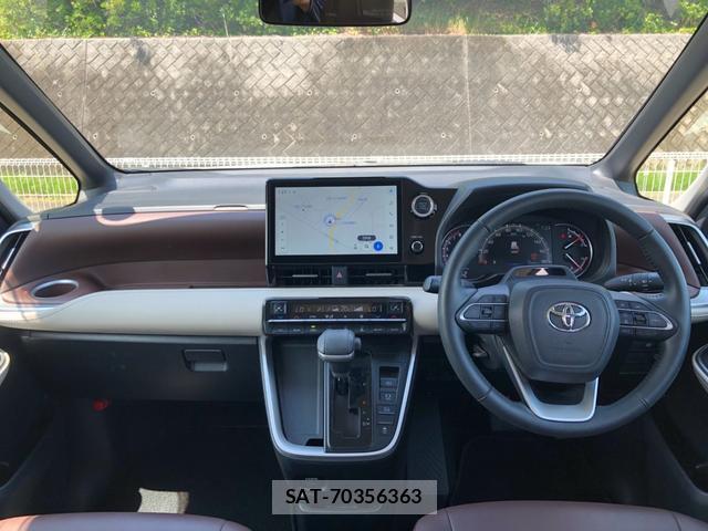 Toyota NOAH 2023-03 8221834-4