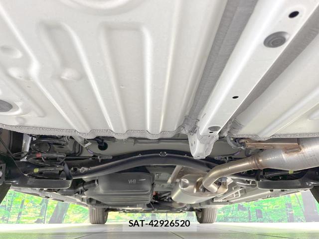 Toyota NOAH 2024-07 8221860-12