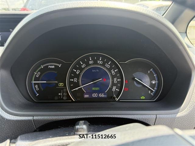 Toyota NOAH 2018-06 8221925-1