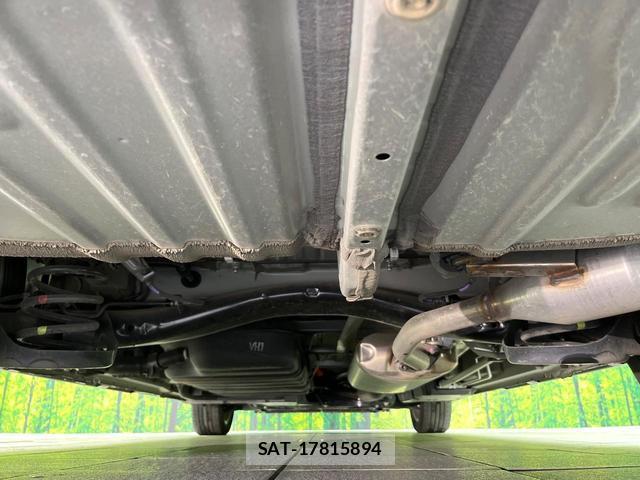 Toyota NOAH 2024-08 8222112-18