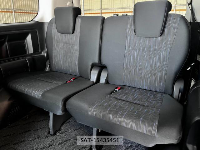 Toyota NOAH 2011-10 8222156-12