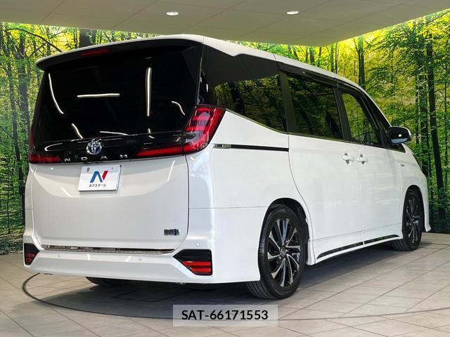 Toyota NOAH 2022-03 8222176-17