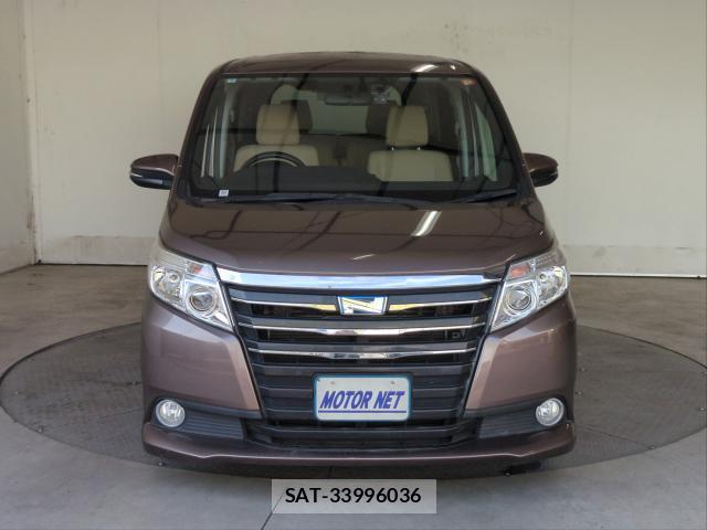 Toyota NOAH 2014-07 8222214-12
